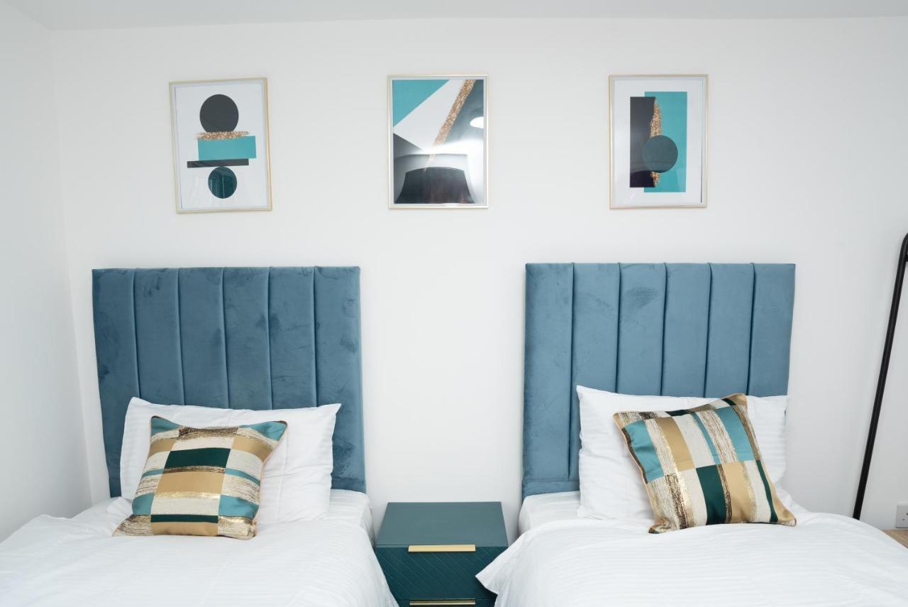 Exquisite Cardiff Apartments- With Garden Lounge & Games Room Екстер'єр фото