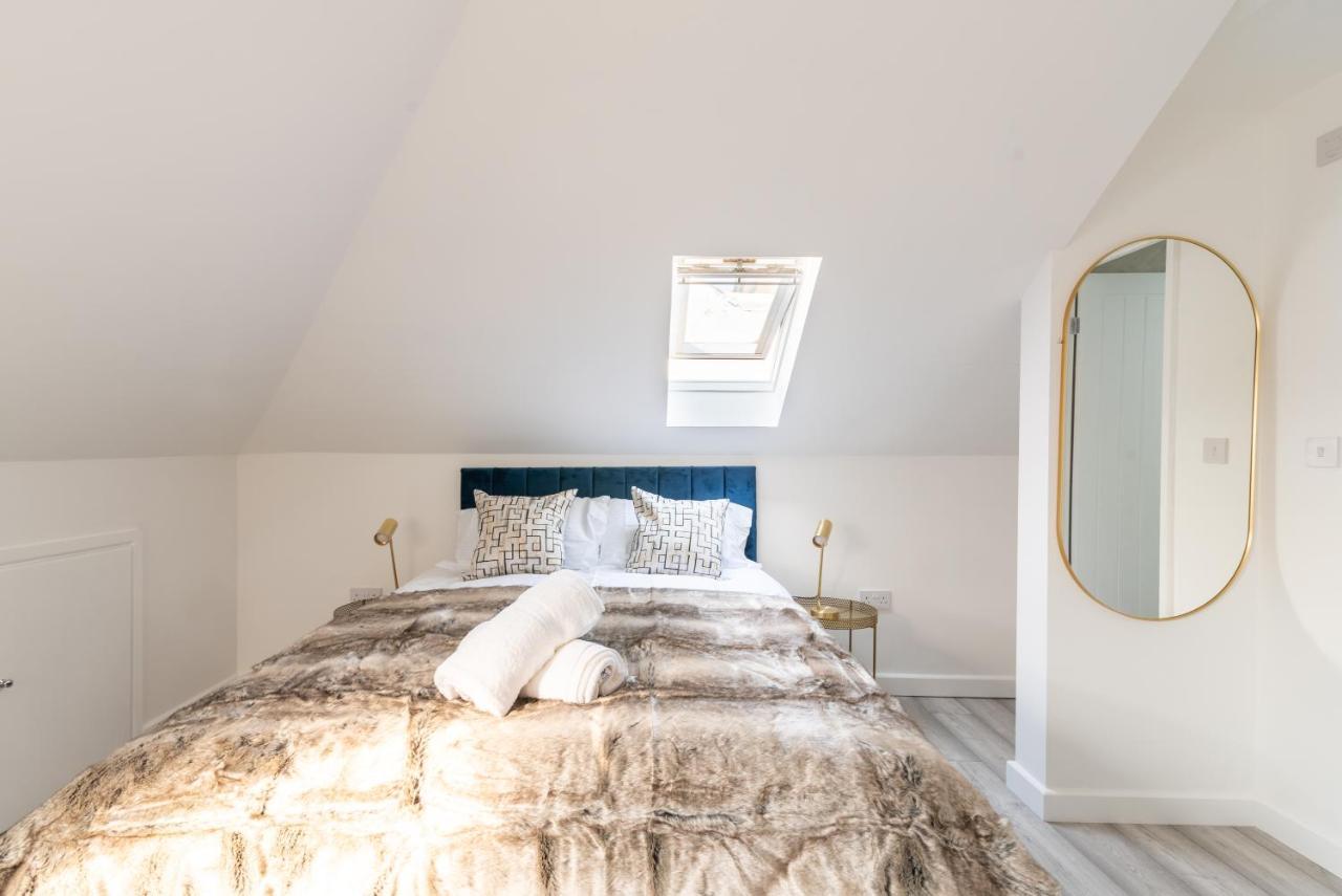 Exquisite Cardiff Apartments- With Garden Lounge & Games Room Екстер'єр фото